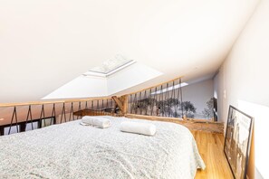 1 habitación, tabla de planchar con plancha, wifi y ropa de cama