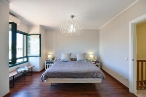 1 sovrum, strykjärn/strykbräda, internet och sängkläder