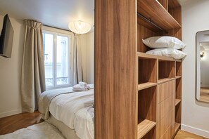 Classic Apartment (n°9) - Apart Hotel Centre de Paris by Studio prestige (Paris)