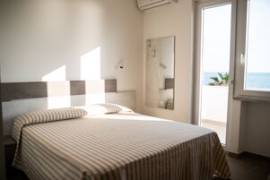 Superior Double or Twin Room | Premium bedding, minibar, soundproofing, free WiFi