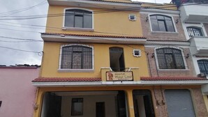 Exterior - Hostal Maya Land (Santa Cruz del Quiché)