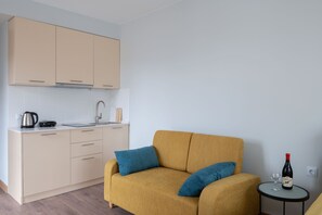 Standard Apartment | Desk, laptop workspace, free WiFi, bed sheets - Gudauri Ski Resort - Twins Apartments (Kazbegi)