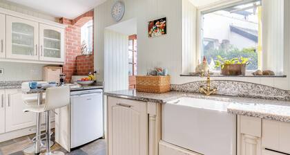 5 bedroom accommodation in Solva