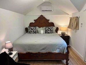 2 slaapkamers, een strijkplank/strijkijzer, gratis wifi, beddengoed