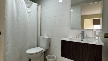 Regadera, regadera tipo lluvia, amenidades de baño gratuitas