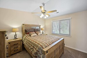 3 soverom, strykejern/-brett, reiseseng for barn og wi-fi