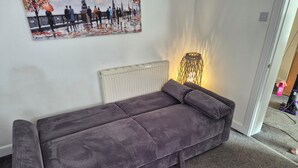 Smart TV - Cosy pub flat in Shotts between Glasgow and Edinburgh (Shotts)