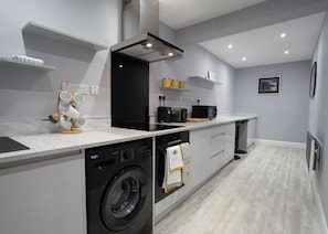 Apartment | Private kitchen | Fridge, microwave, oven, stovetop - Indigo Apartment - Beautiful 1-bed in Ballycastle (Ballycastle)