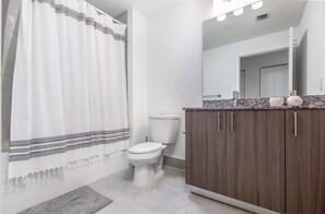 Apartment | Badezimmer