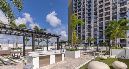 Modern Studio in Downtown Doral
