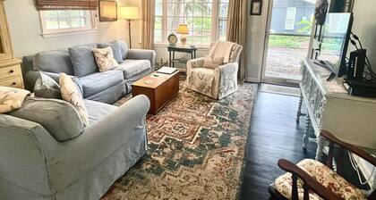 3BR 2BA Beach Cottage on Isle of Palms!