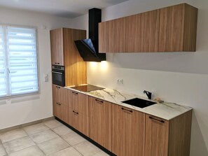 Fridge, microwave, oven, dishwasher