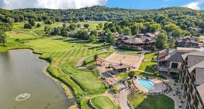 Cozy Cottage Inside the Premier Old Kinderhook Golf Resort