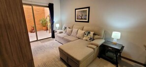 Living area - Rare Find Beautiful Apartment minutes from Centro (Cuenca)