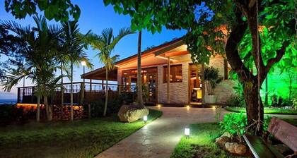 Villa Collie: Luxury Retreat/5 King Master BR/Maid