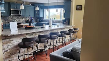 Mikrowelle, Ofen, Herdplatte, Geschirrspüler