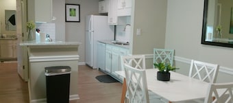 Studio 415 ~ Accessible 1st Floor with Self Check-in