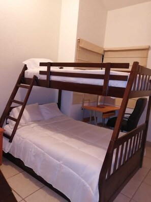 4 bedrooms, desk, iron/ironing board, WiFi - Your house with volcanoes views, your best option
(Lomas de Cocoyoc)