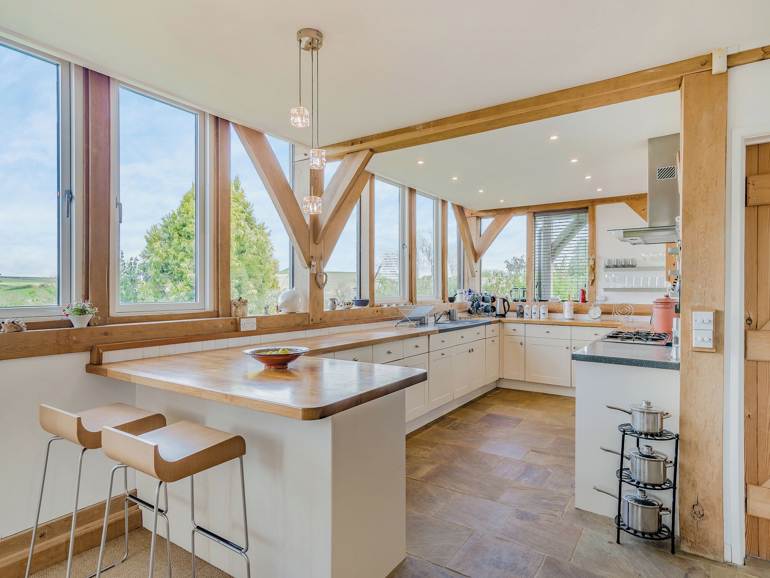 Dishwasher, high chair