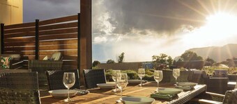 Pool/Hot Tub, Theater, Kids Room, Sleeps 30+, RV