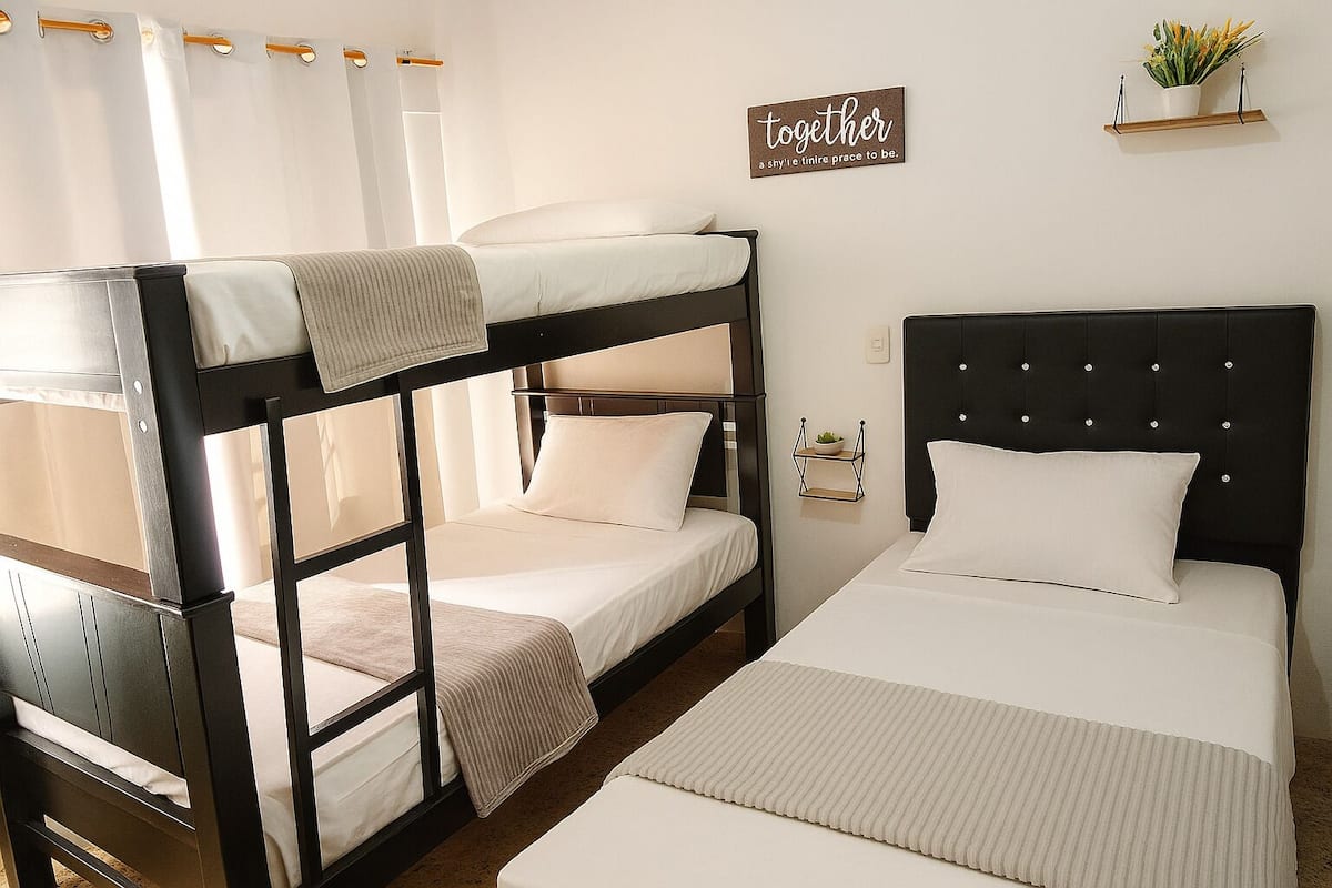 6 bedrooms, blackout curtains, free WiFi, bed sheets