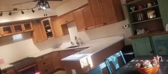 Kermit Casa - 3bdrm Gorgeous Home 