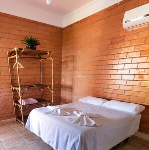 Room - Pousada Cantinho Familia (Ilhabela)