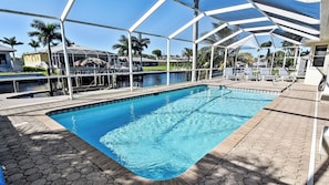 Piscine extérieure, piscine chauffée