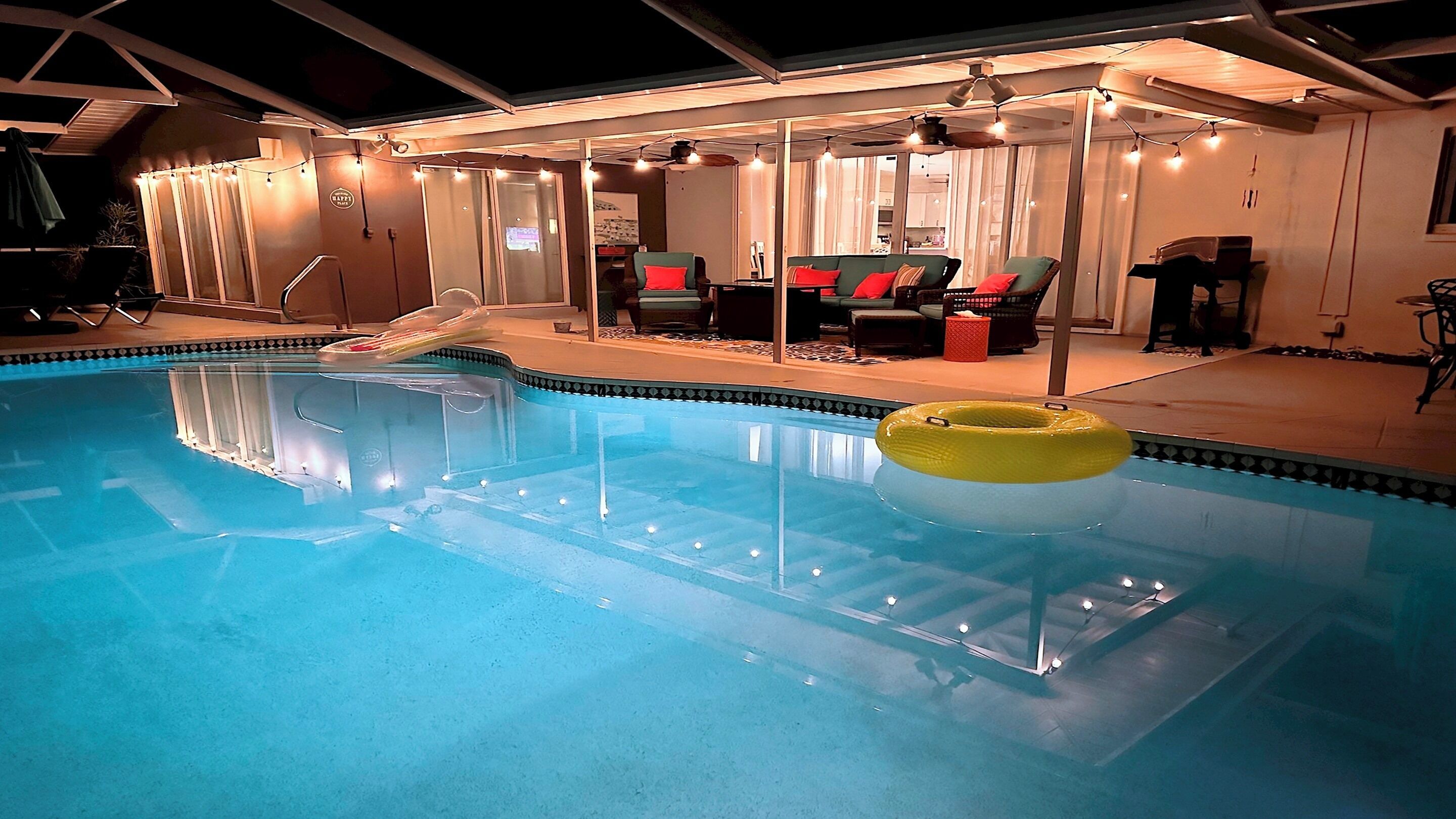 حمّام سباحة خارجي، حمّام سباحة مُدفَّأ