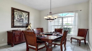 Dining - Timeout -south facing terrace with large pool (Cape Coral)