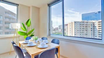 Comfort Apartment, 2 Bedrooms | Dining room