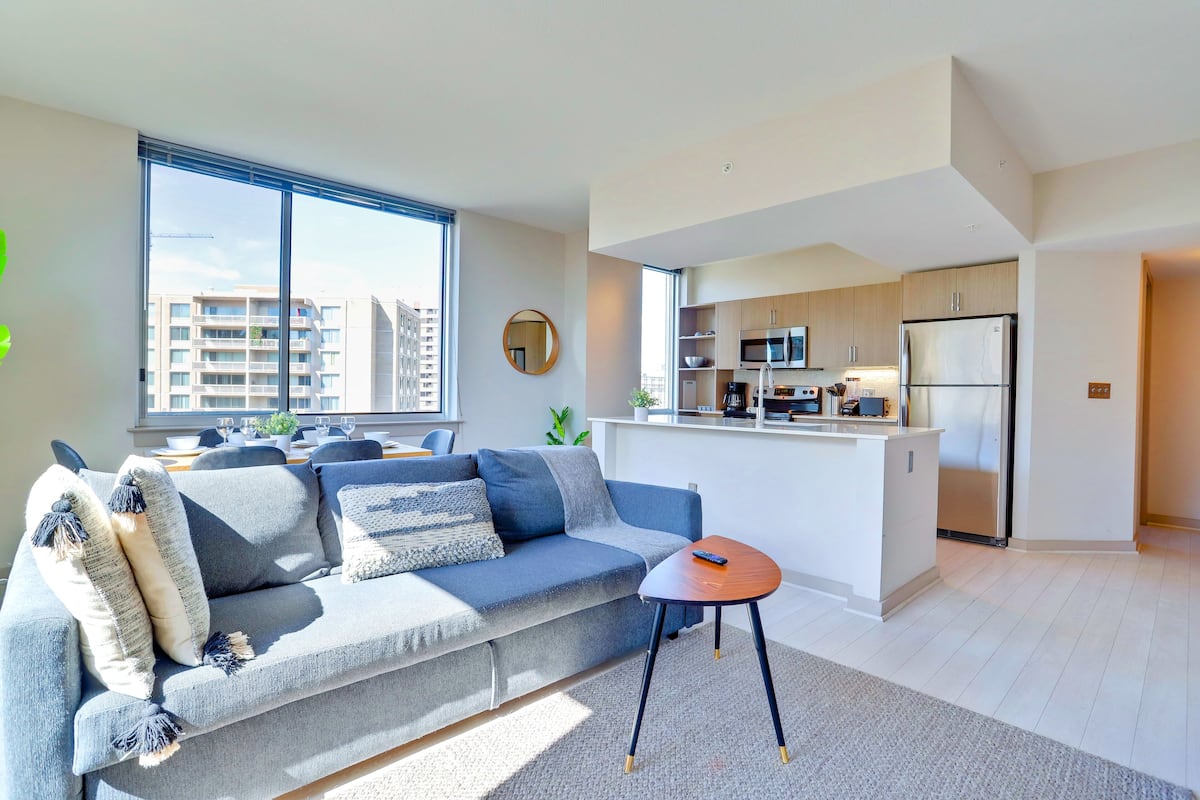 Comfort Apartment, 2 Bedrooms | Living area | 50-inch Smart TV with cable channels