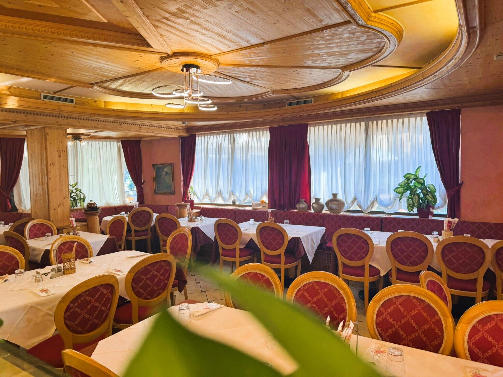Déjeuner et dîner servis sur place
