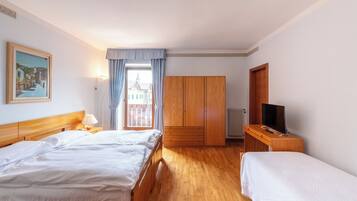 In-room safe, desk, laptop workspace, iron/ironing board