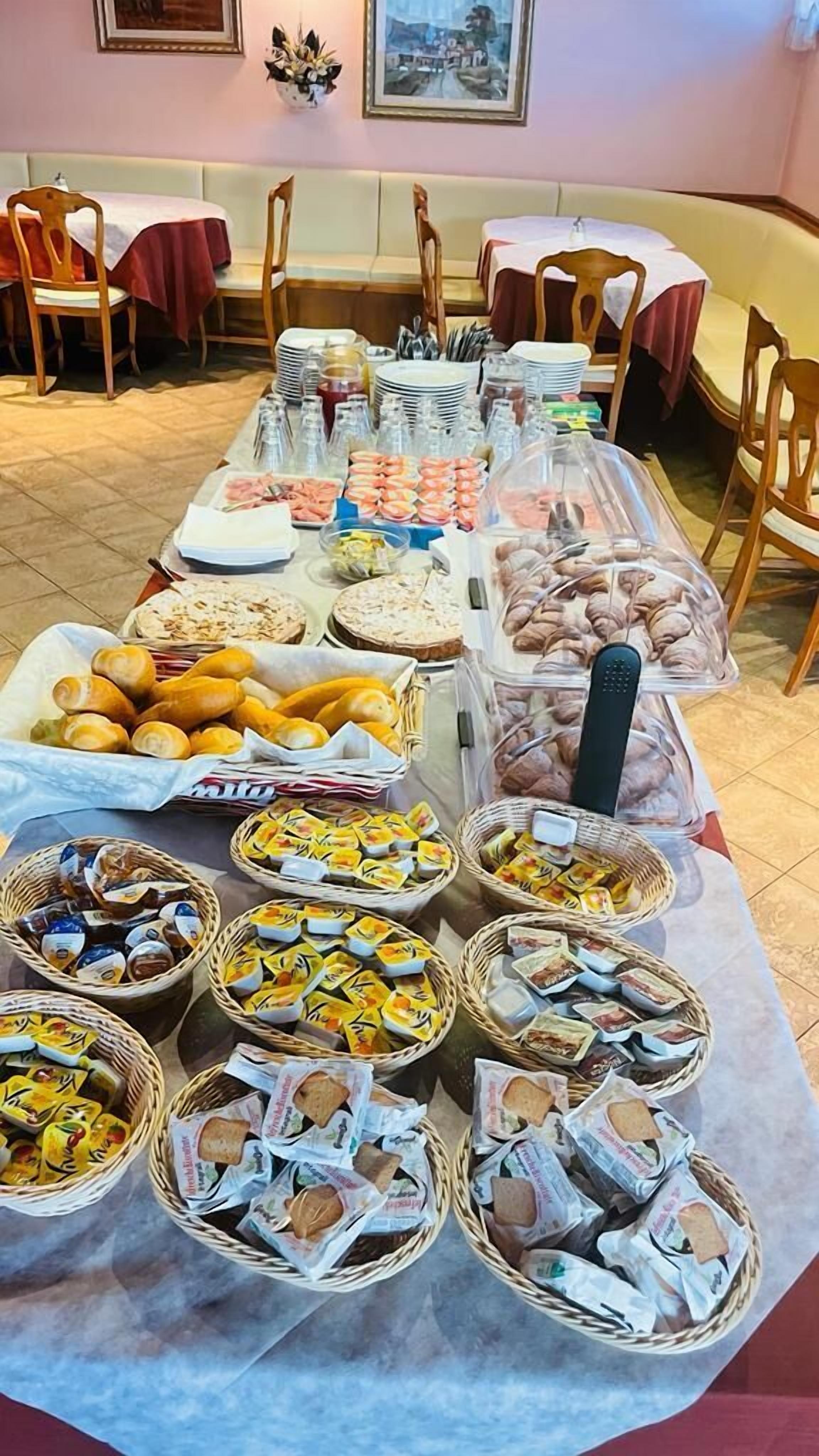 Tägliches inbegriffenes Frühstücksbuffet
