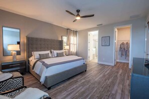 12 habitaciones, tabla de planchar con plancha, cuna de viaje y wifi