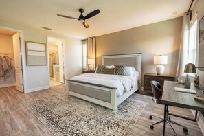 12 Schlafzimmer, Bügeleisen/Bügelbrett, Reisekinderbett, WLAN