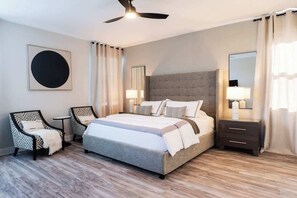 12 bedrooms, iron/ironing board, travel crib, WiFi - Gorgeous 13BR, 12.5BH Encore Next to Disney - 348 (Kissimmee)