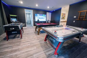 Spielezimmer