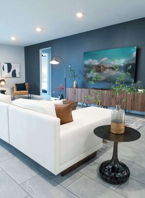 Televisión, videojuegos, oficina