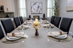 Dining - Gorgeous 13BR, 12.5BH Encore Next to Disney - 348 (Kissimmee)