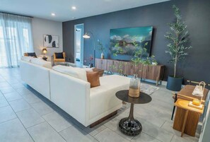 TV, video games, offices - Gorgeous 13BR, 12.5BH Encore Next to Disney - 348 (Kissimmee)