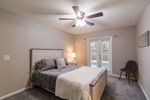 3 Schlafzimmer, Bügeleisen/Bügelbrett, WLAN, Bettwäsche