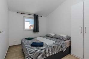 2 bedrooms, free WiFi, bed sheets