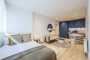 1 bedroom, iron/ironing board, free WiFi, bed sheets