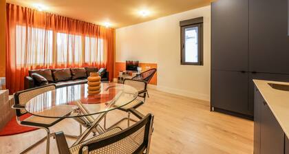 Modern apartment near the Royal Palace 06