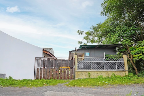 SPOT ON 92475 Rc Homestay Syariah