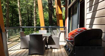 Surfers` Nest - Waterfront townhome