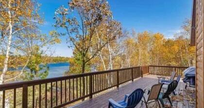 Gorgeous Lake View with Pontoon!