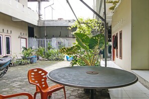 Lobby - SPOT ON 92498 Fanni Homestay (Pekanbaru)